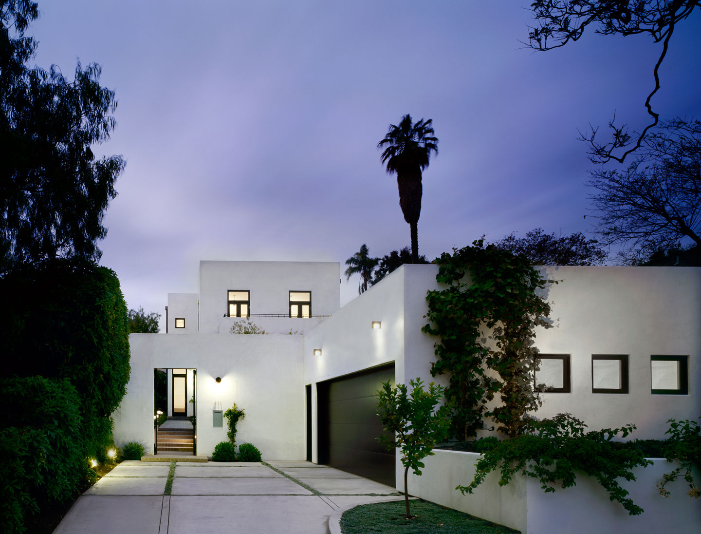 A House in Santa Barbara © Catherine Tighe