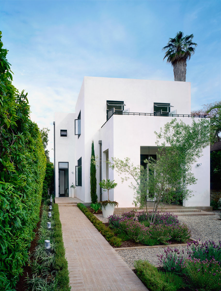 A House in Santa Barbara © Catherine Tighe