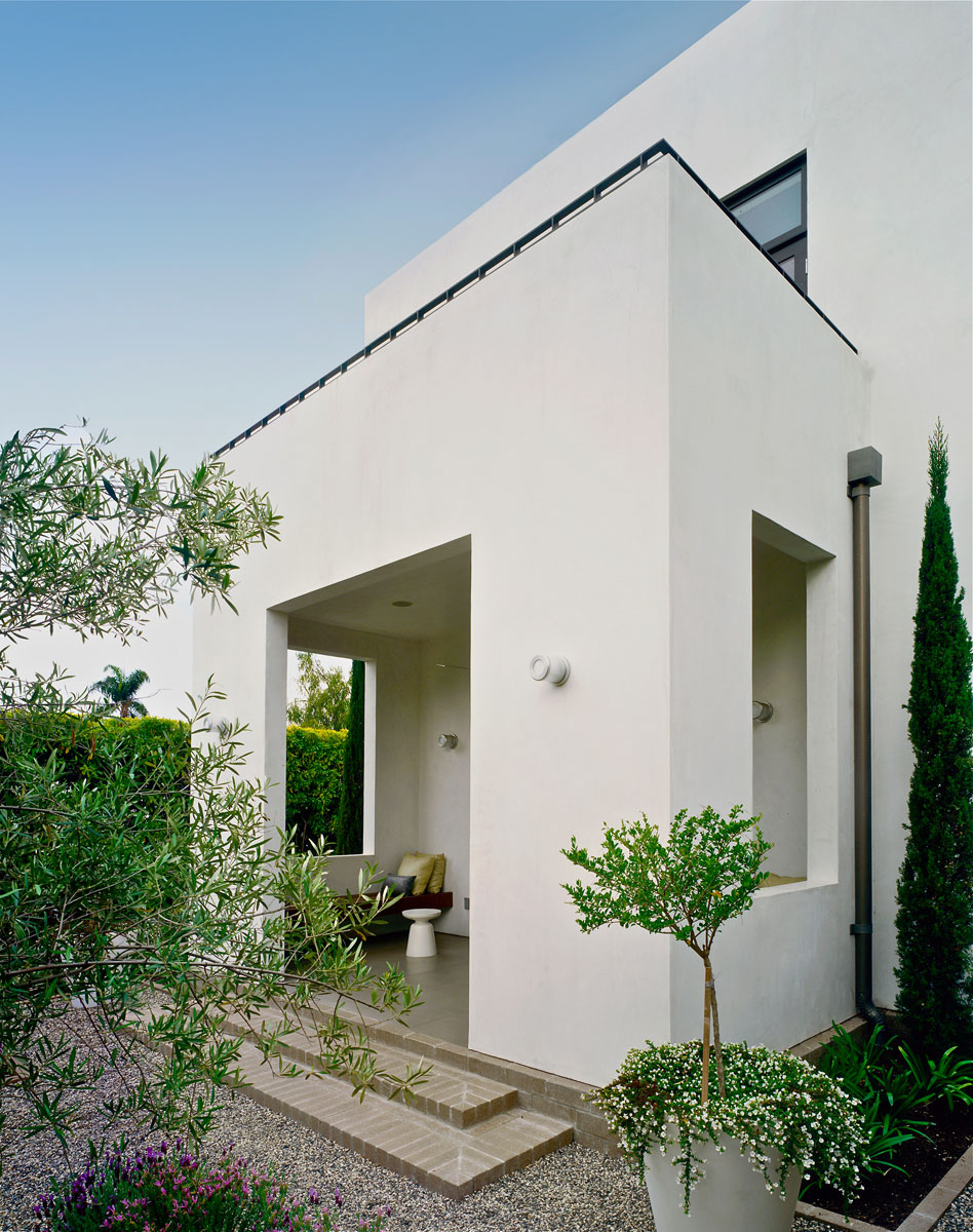 A House in Santa Barbara © Catherine Tighe